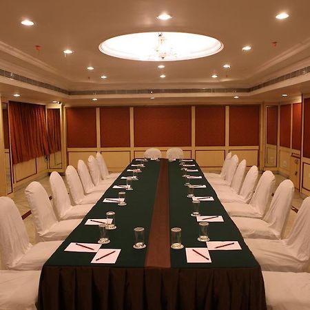 Royal Fort Hotel Visakhapatnam Bagian luar foto