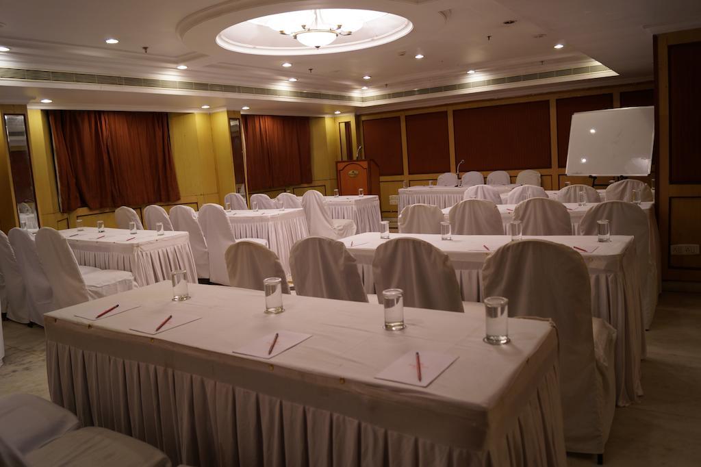 Royal Fort Hotel Visakhapatnam Bagian luar foto