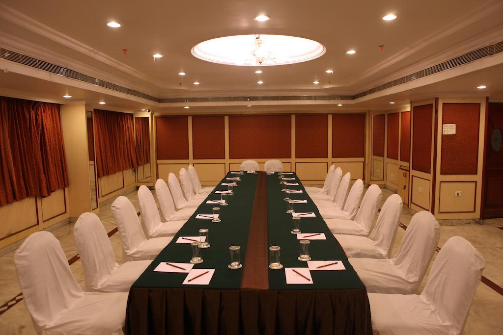 Royal Fort Hotel Visakhapatnam Bagian luar foto