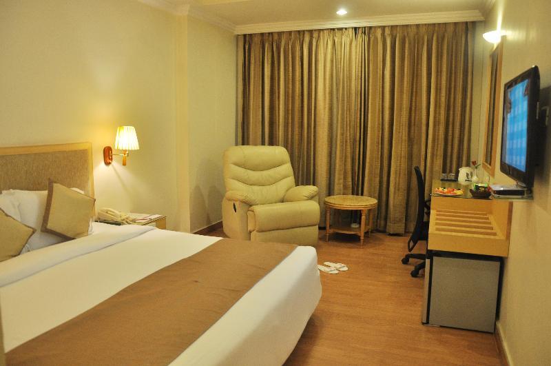 Royal Fort Hotel Visakhapatnam Bagian luar foto