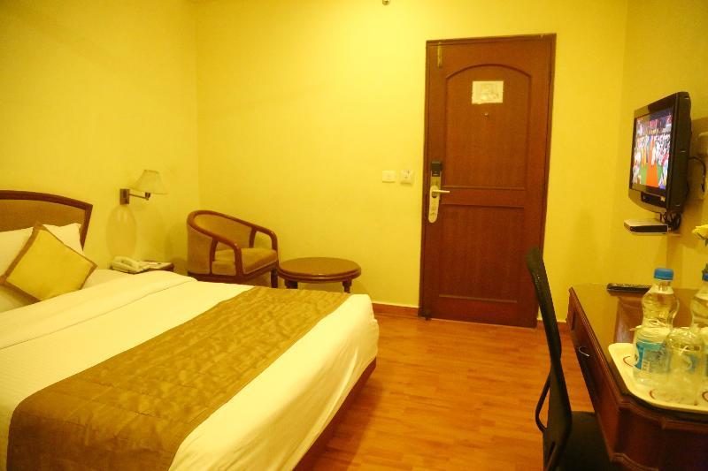 Royal Fort Hotel Visakhapatnam Bagian luar foto