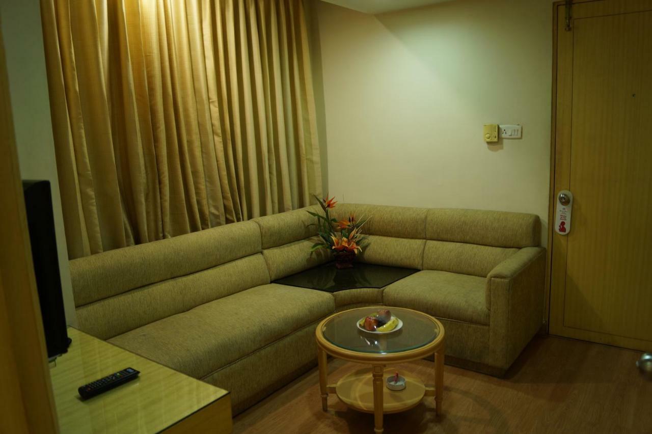 Royal Fort Hotel Visakhapatnam Bagian luar foto