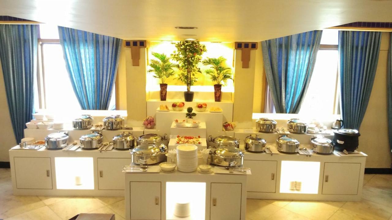 Royal Fort Hotel Visakhapatnam Bagian luar foto